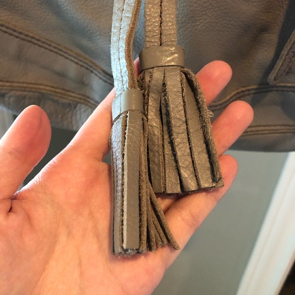 100% grey leather drawstring tote - Picture 2 of 11